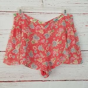 FREE PEOPLE // floral low banded waist flutter side shorts